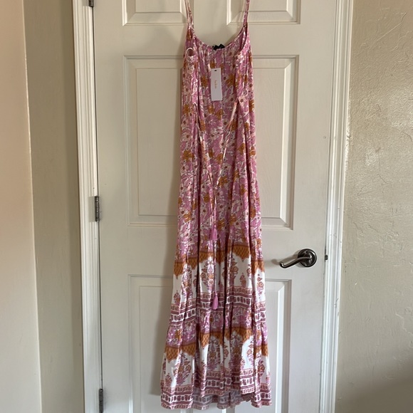 Vici Serande me floral maxi dress - Picture 10 of 11